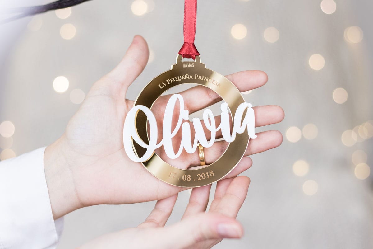 Bola-de-navidad-nombre-oro-kuko-studio4.jpg