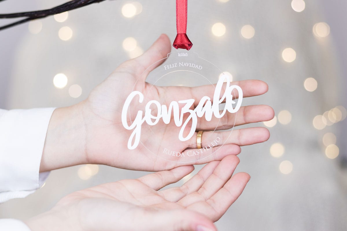 Bola-de-navidad-nombre-transparente-kuko-studio2.jpg