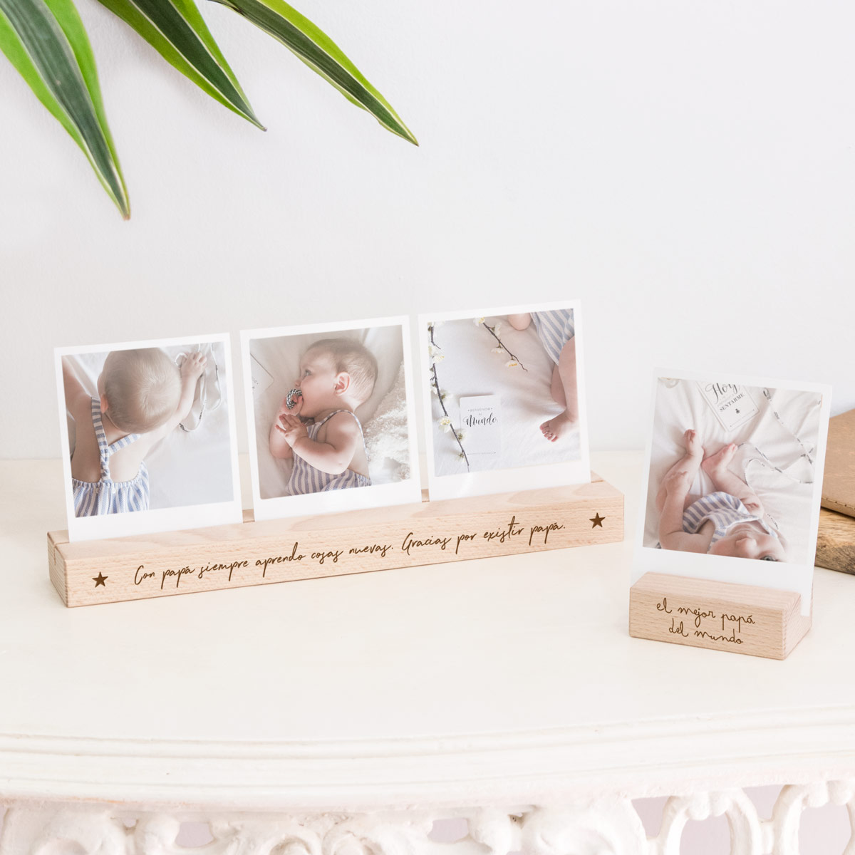 Kuko Studio - Base para fotos personalizable Base de fotos personalizable de madera de Haya maziza. Distintos tamaños para escoger.