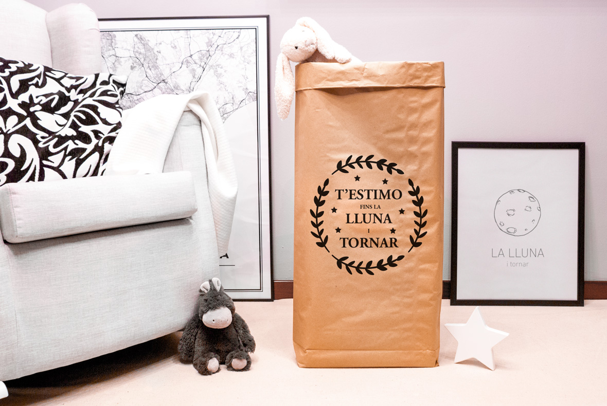 kuko-studio-saco-papel-saco-standar-moon-kraft-negro.jpg