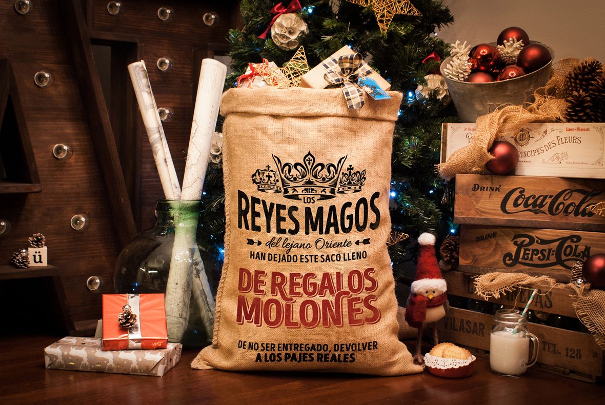 saco-regalos-molones-esp-kuko-studio.jpg