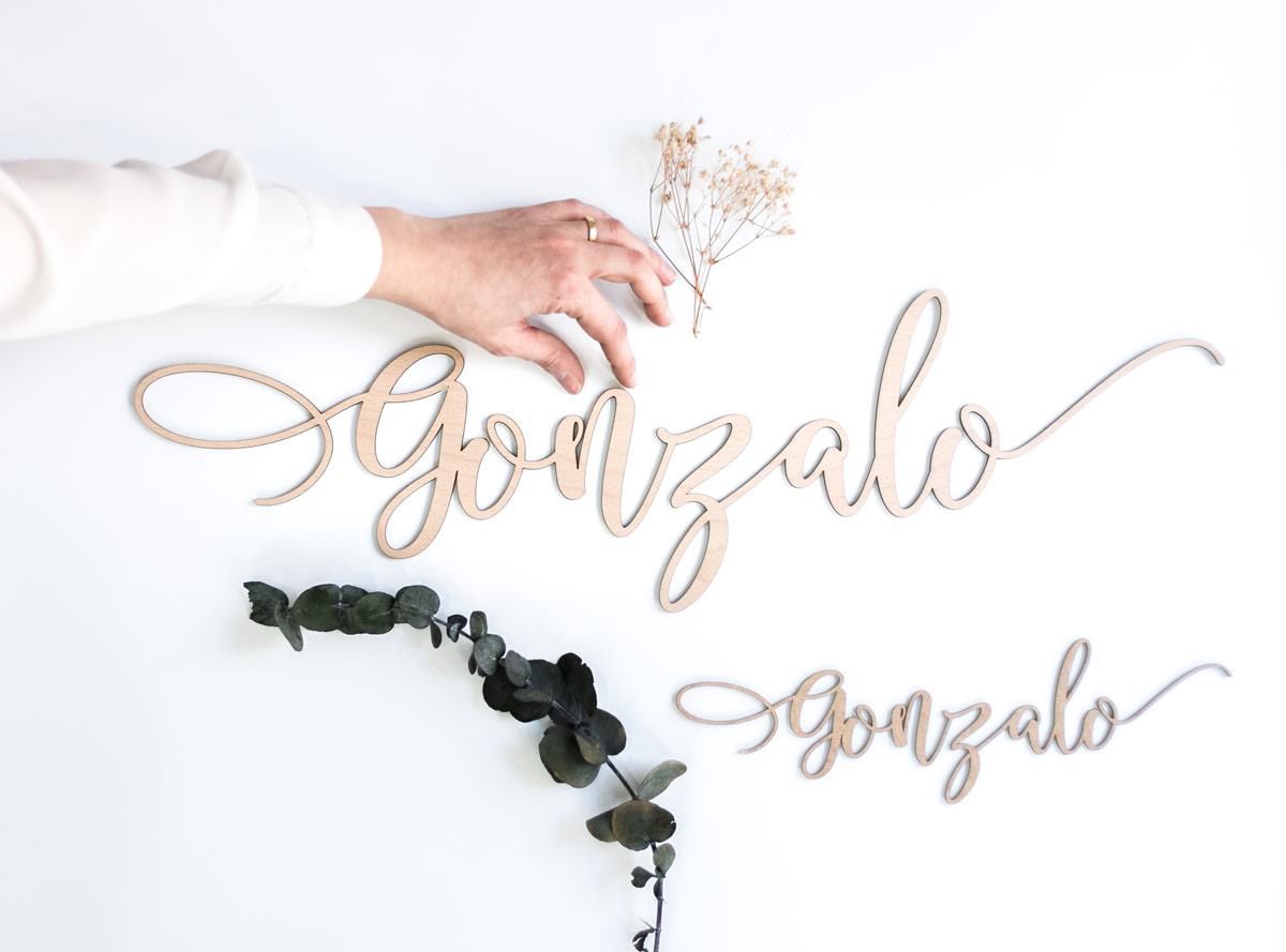 Nombre-personalizado-maderas-y-tamanos-kuko-studio