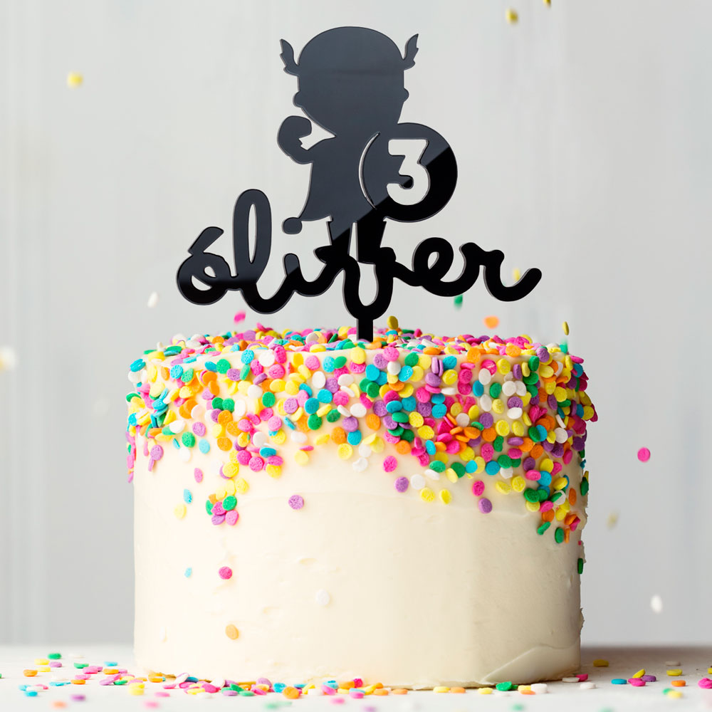 Pastel-topper-nombre-super-negro-kuko-studio