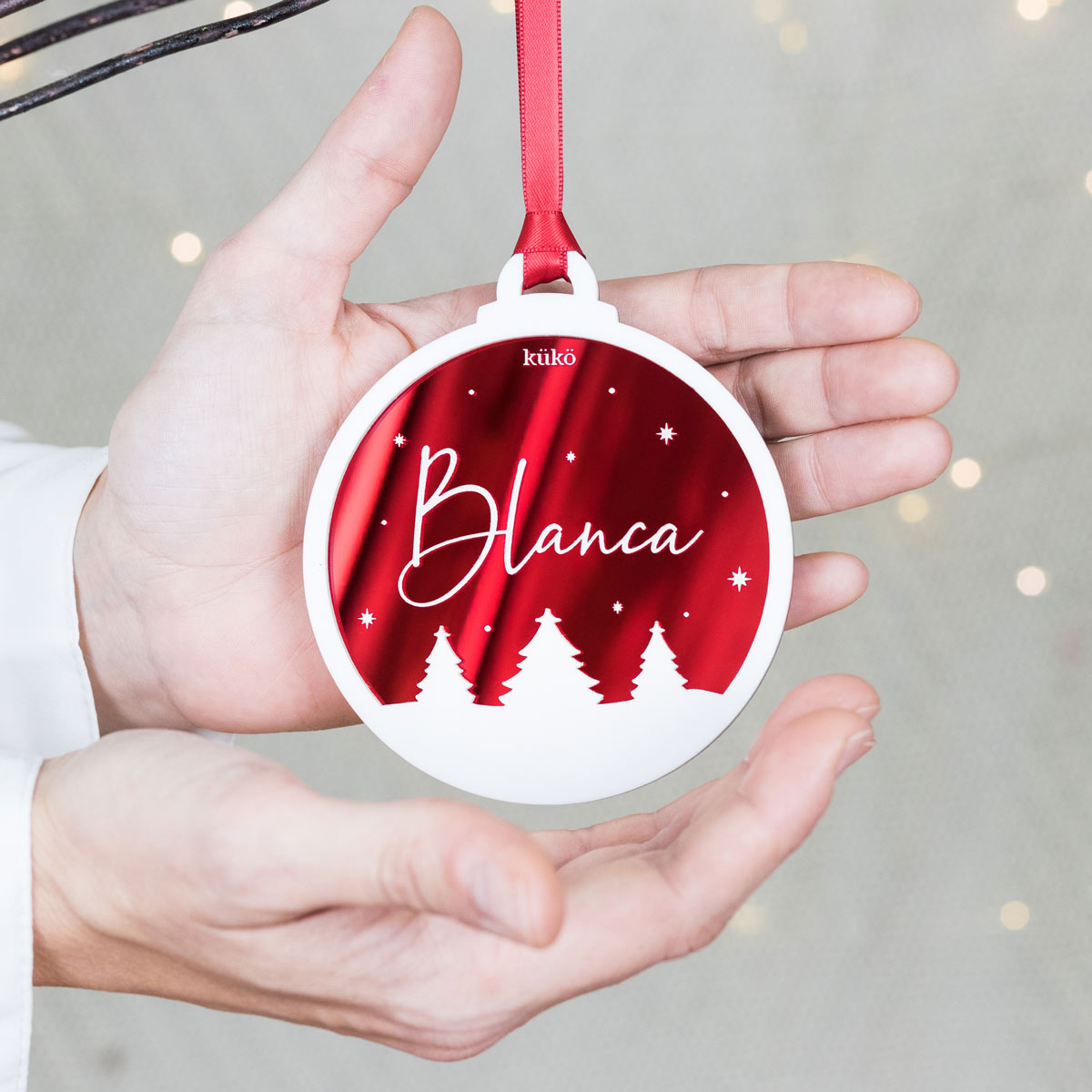 Kuko_studio_bola_Nombre_relieve_roja2-1200x1200