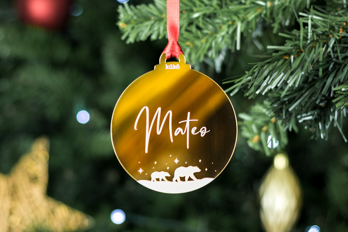 adorno-nombre-blanco-oro-kuko-studio