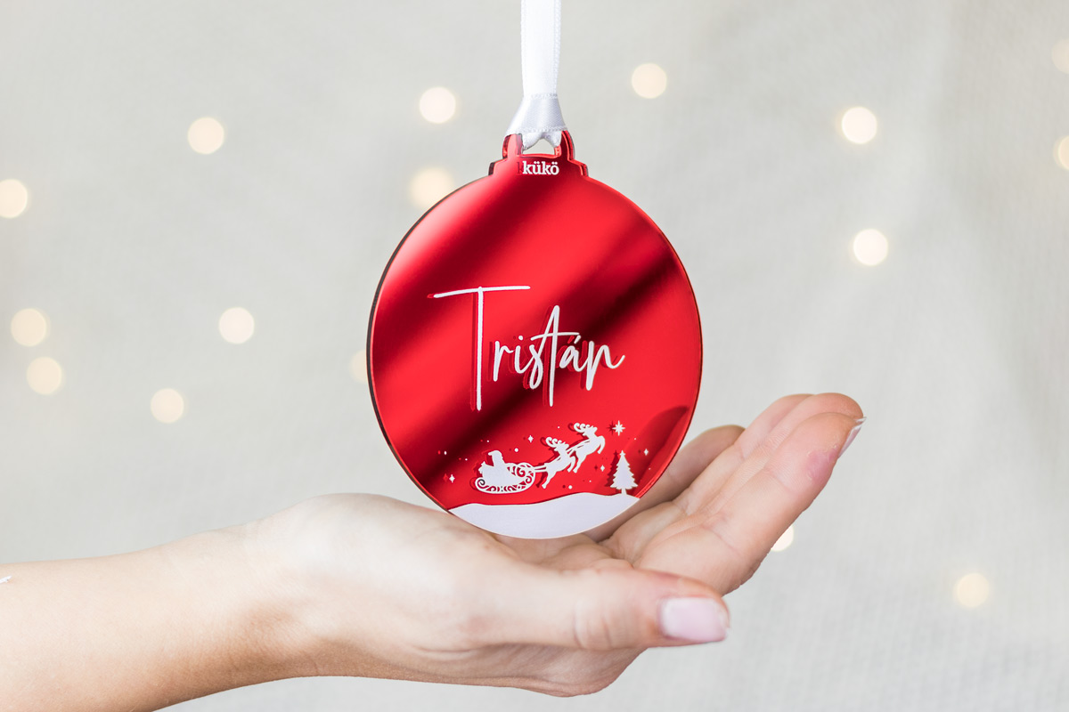 adorno-nombre-blanco-roja3-kuko-studio