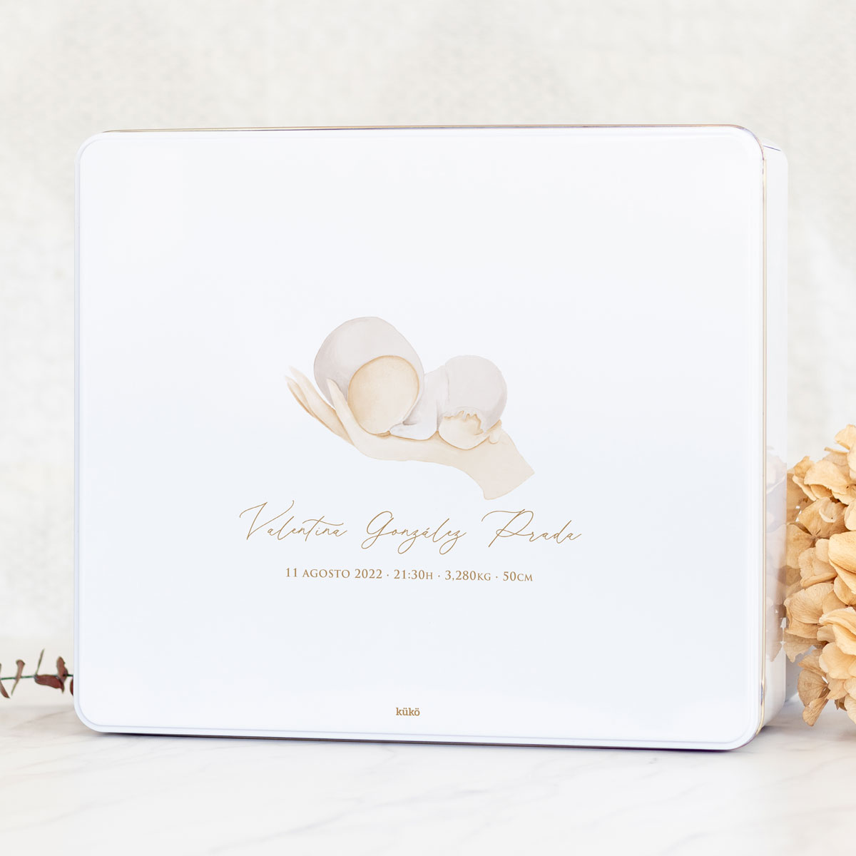 caja_metal_bebe_mano_lettering_kuko_studio-1200px-2