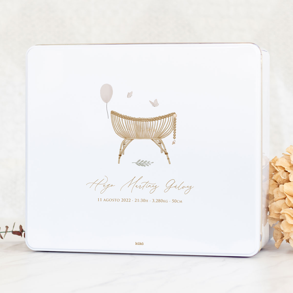 caja_metal_moises_lettering_kuko_studio-1200px