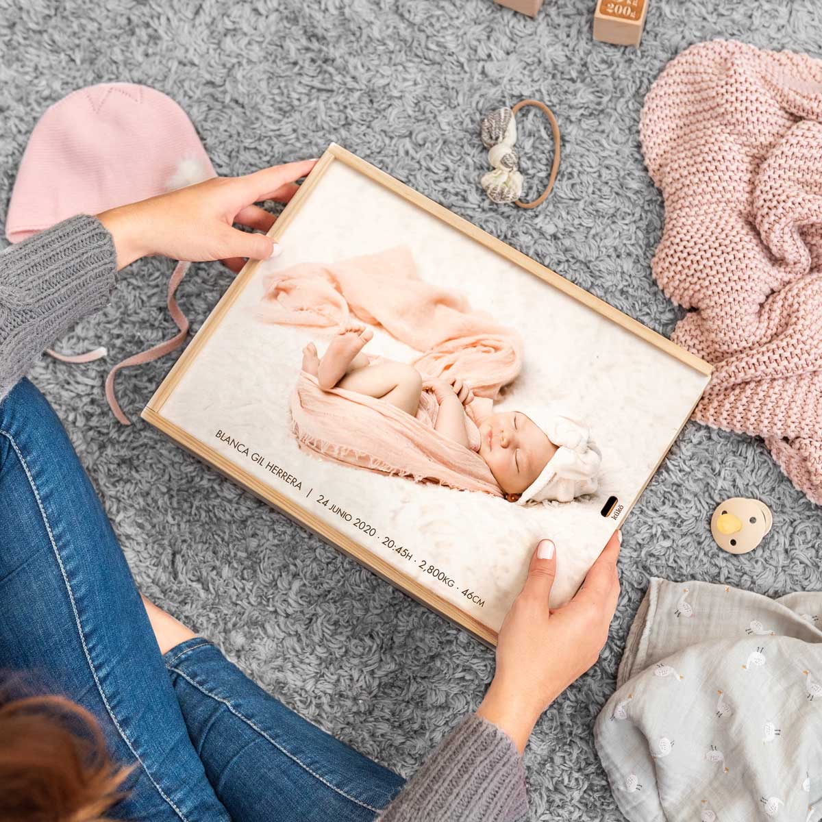 caja_nacimiento_foto_madera_grande_kuko_studio-03_HG