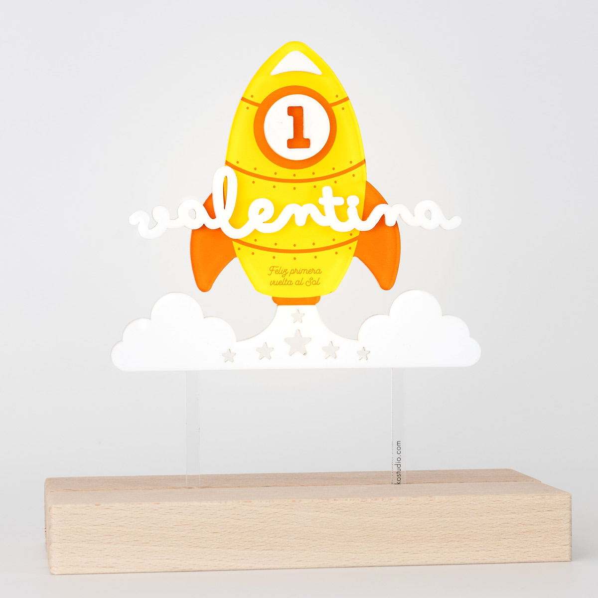 cake-topper-metacrilato-amarillo-base