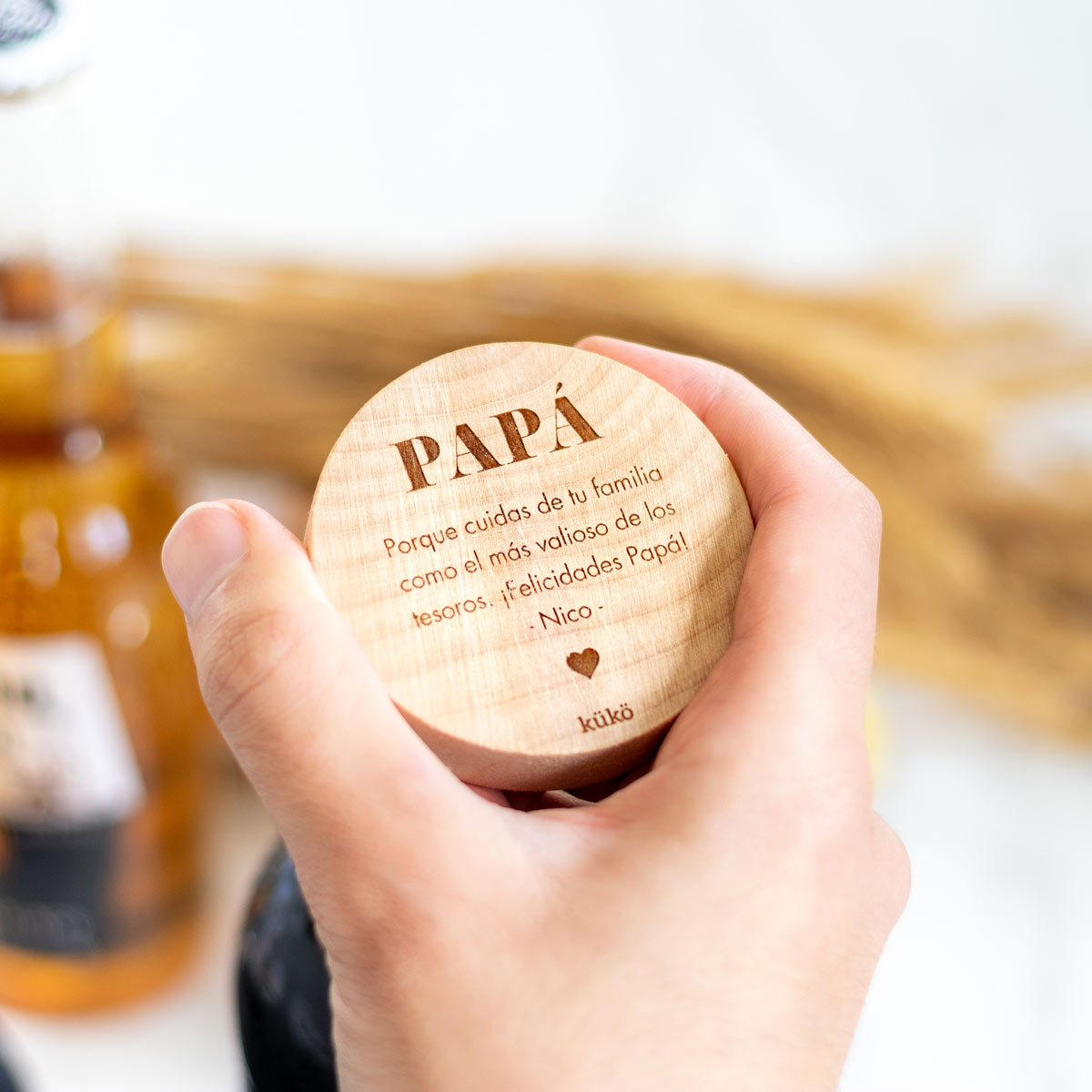 kuko-studio-abridor-madera-iman-frase-paloseco-abriendo