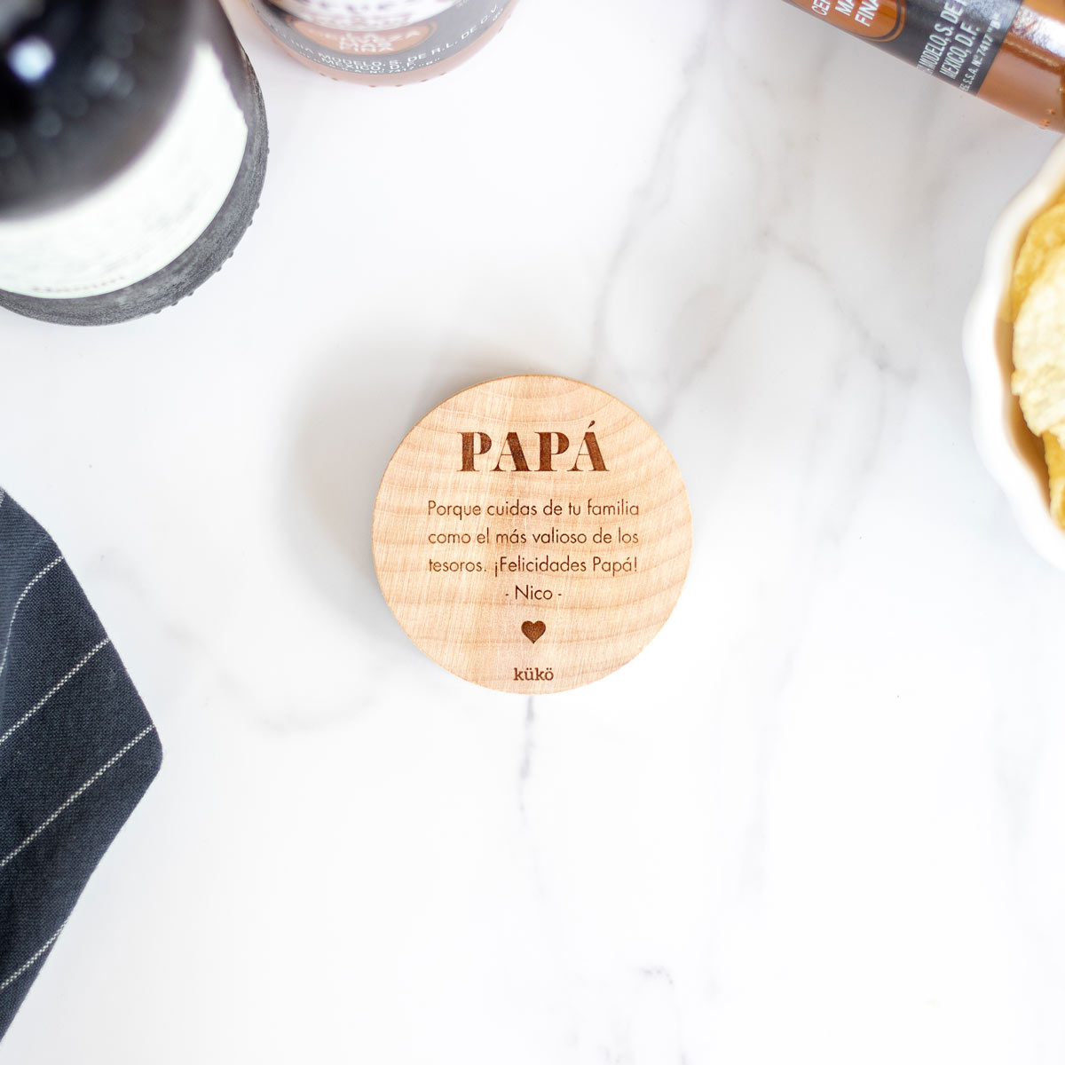 kuko-studio-abridor-madera-iman-frase-plano