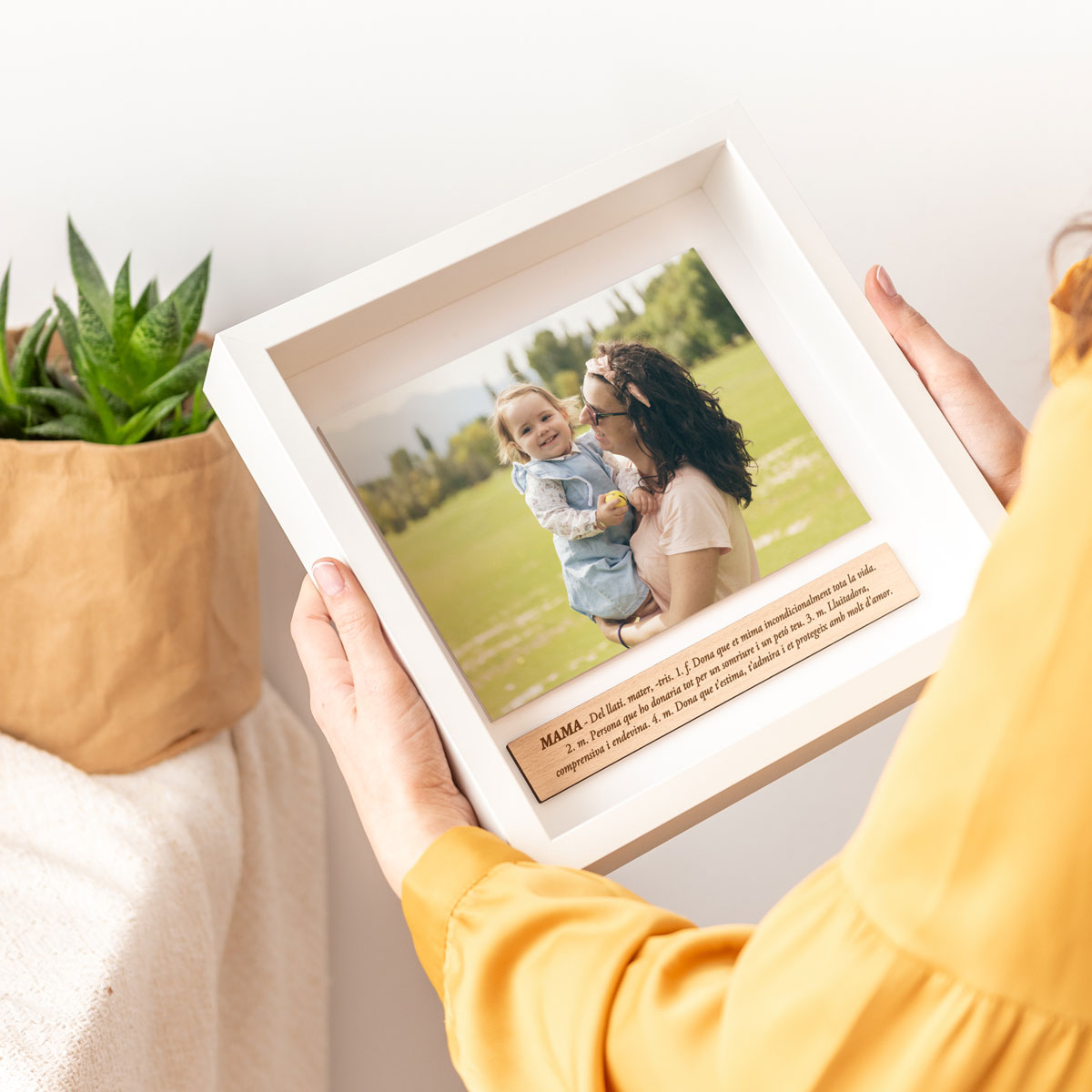 kuko-studio-laminas-definicion-mama-mediano-blanco1200