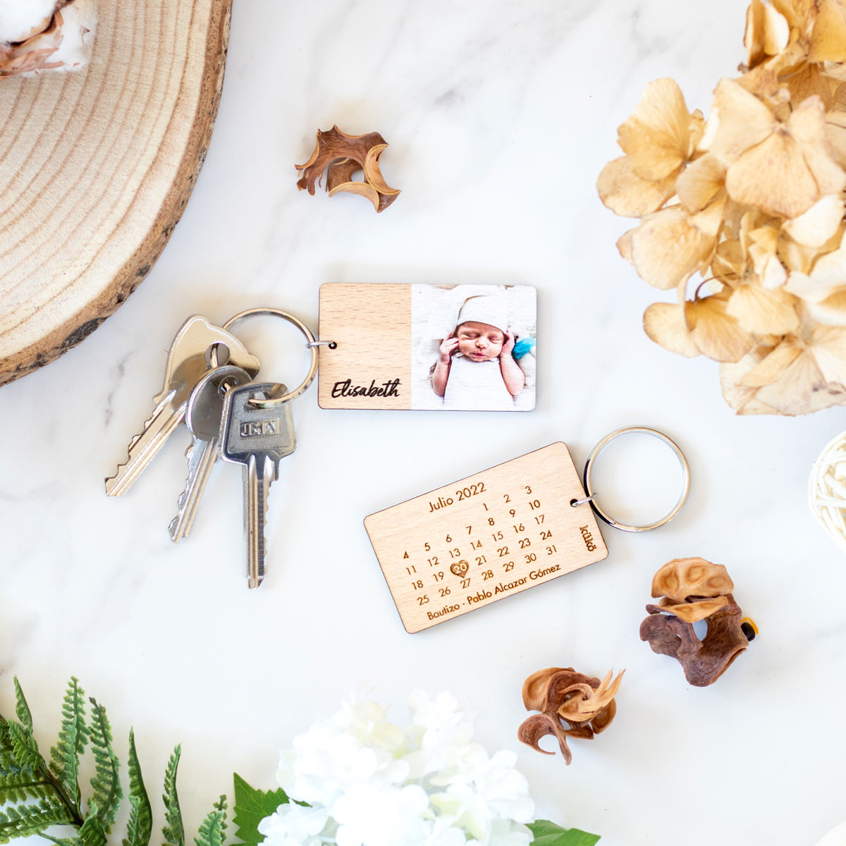 kuko-studio-llavero-bautizo-madera-1200