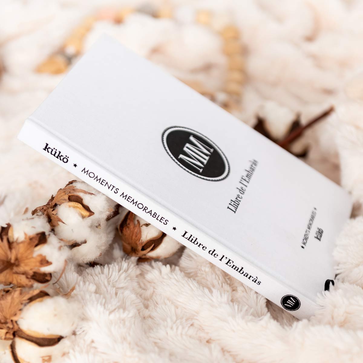 kuko-studio-llibre-embaras-cat-14-1200