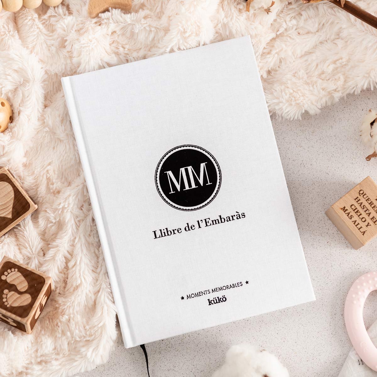 kuko-studio-llibre-embaras-cat-9-1200