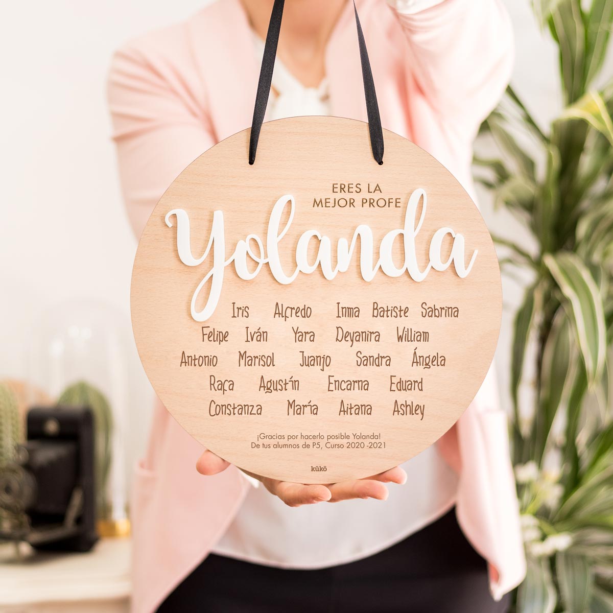 kuko-studio-placa-profe-nombres-grande-infantil