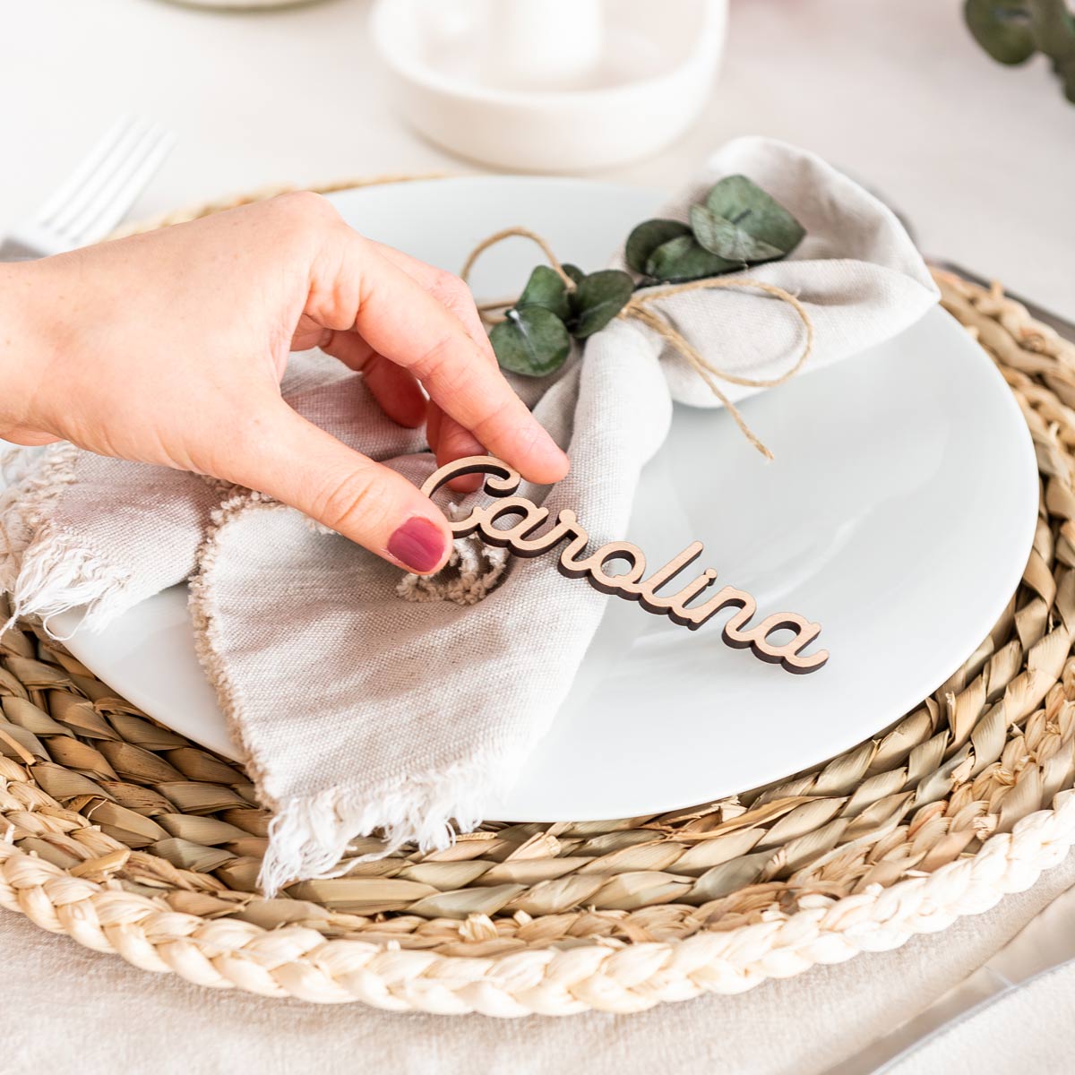 marcasitios-nombre-madera-kuko-studio-3-1200