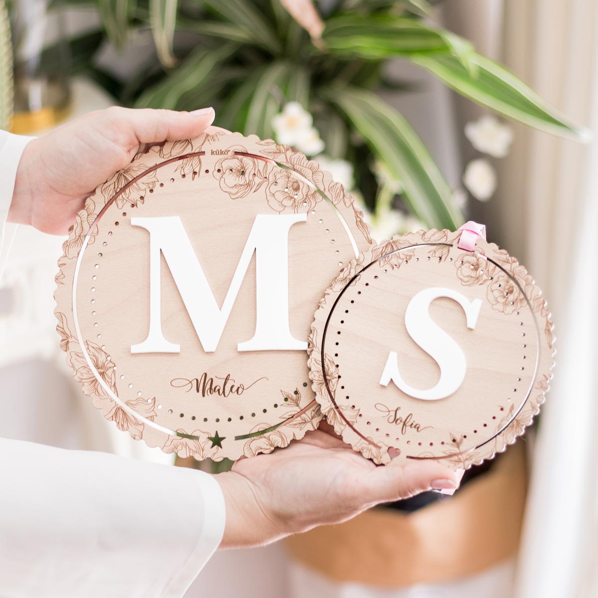 placa_inicial_floral-kuko_studio-2medidas-cuad