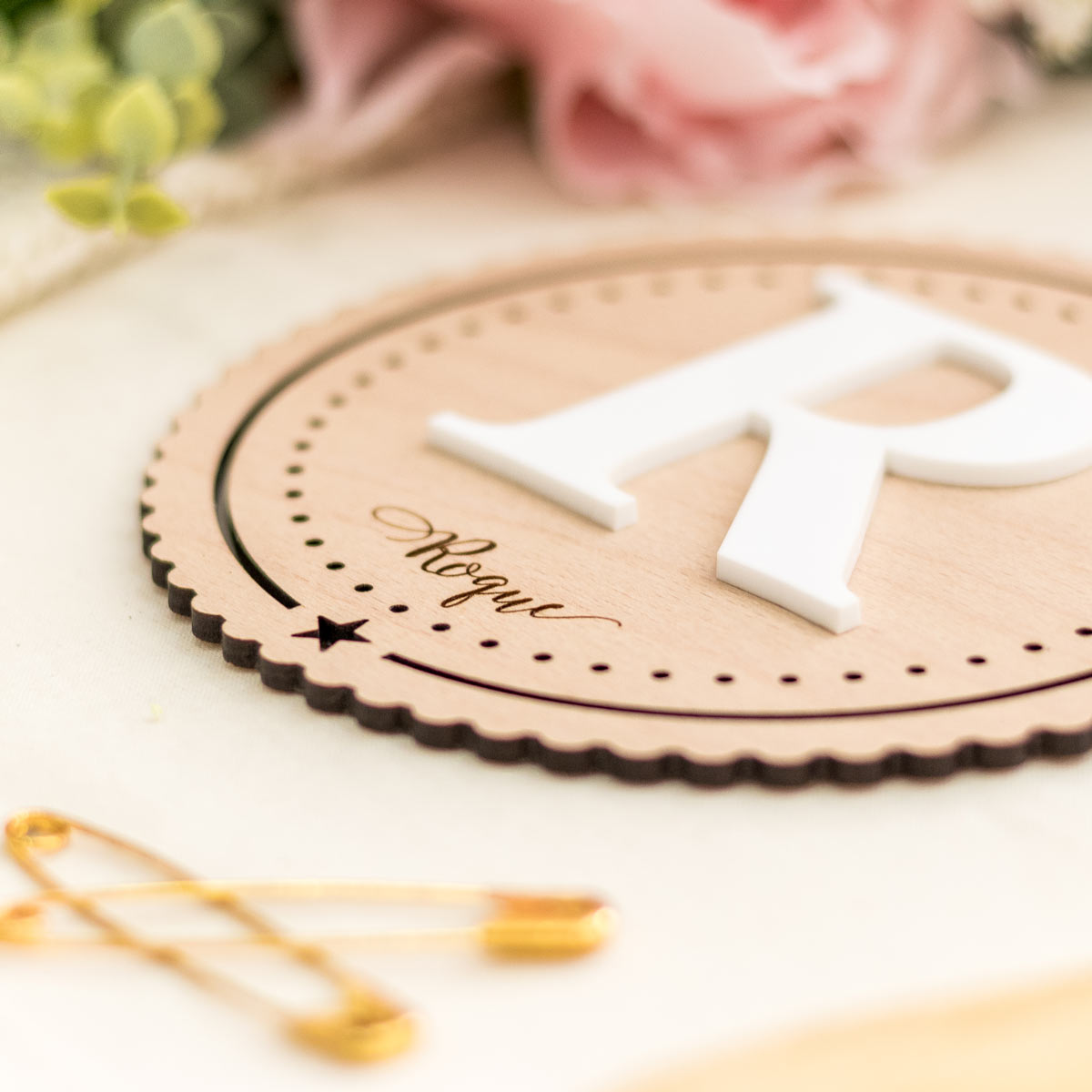 placa_inicial_kuko_studio-pequena-closeup