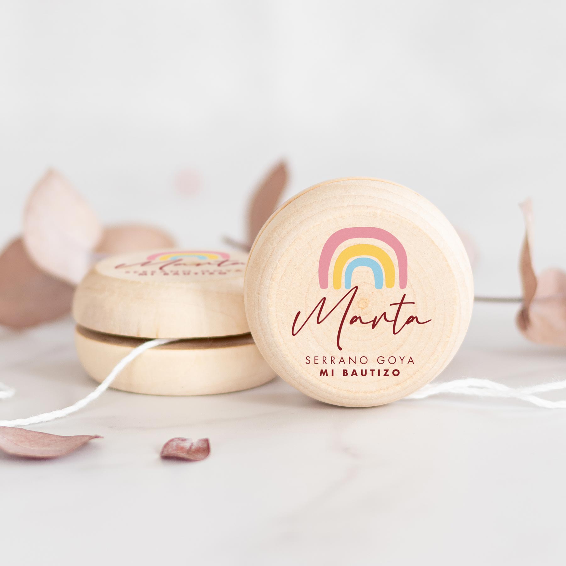 yoyo_madera_Arcoiris-lettering-kuko_studio-1200px