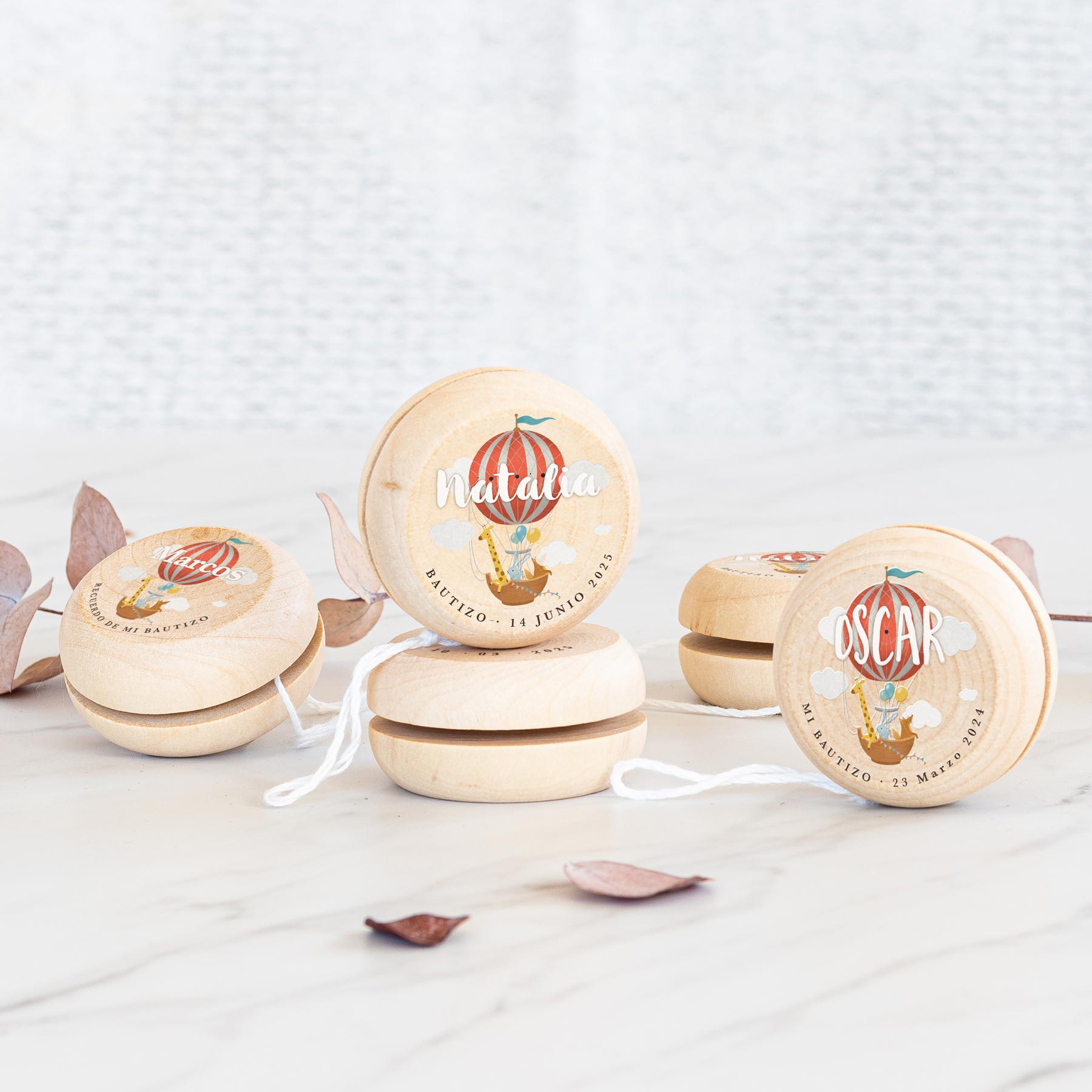 yoyo_madera_Globo-bodegon-kuko_studio