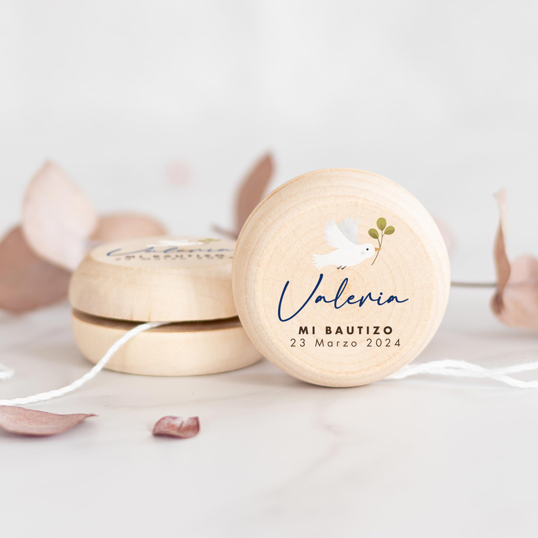 yoyo_madera_Paloma-azul-lettering-kuko_studio-1200px