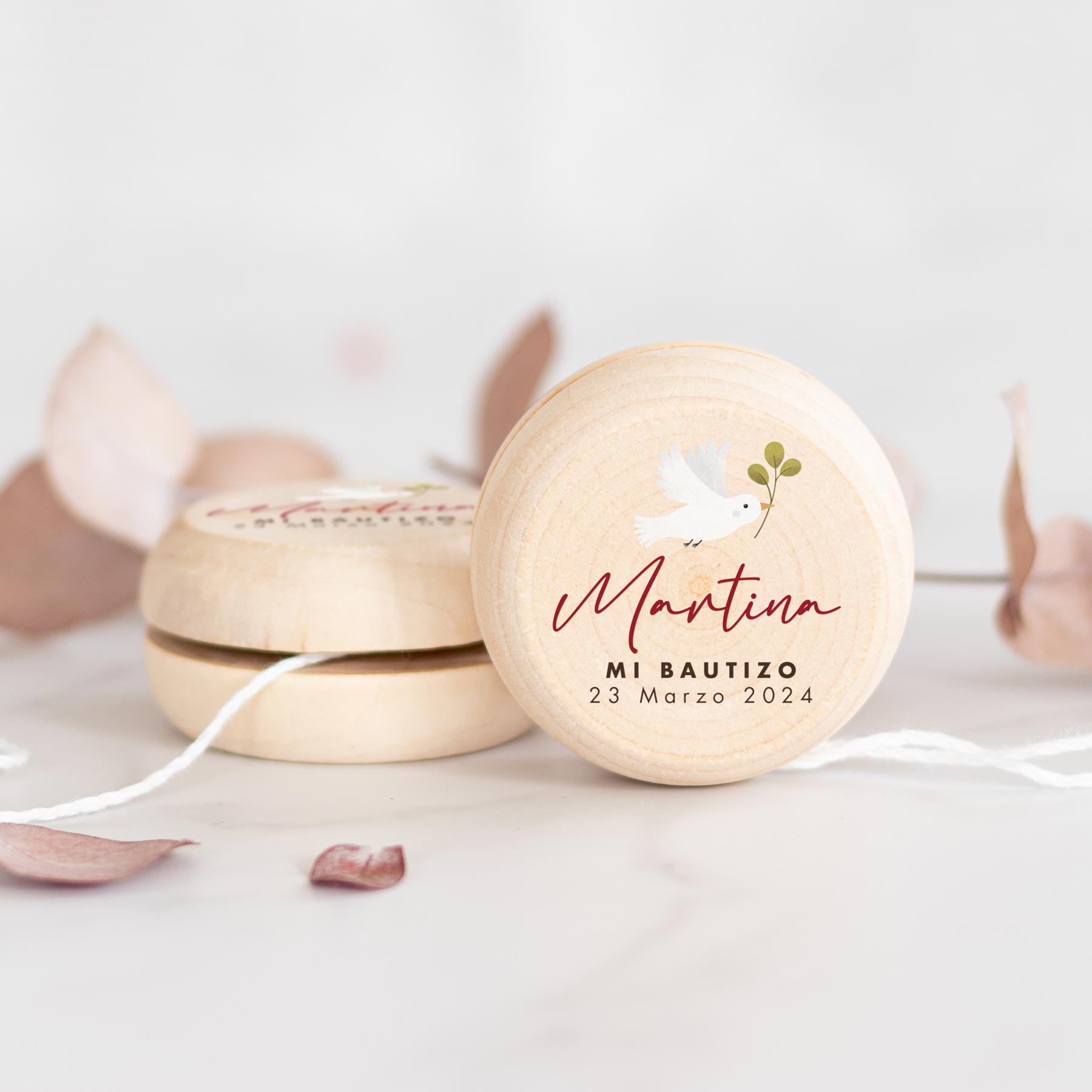 yoyo_madera_Paloma-rojo-lettering-kuko_studio-1200px