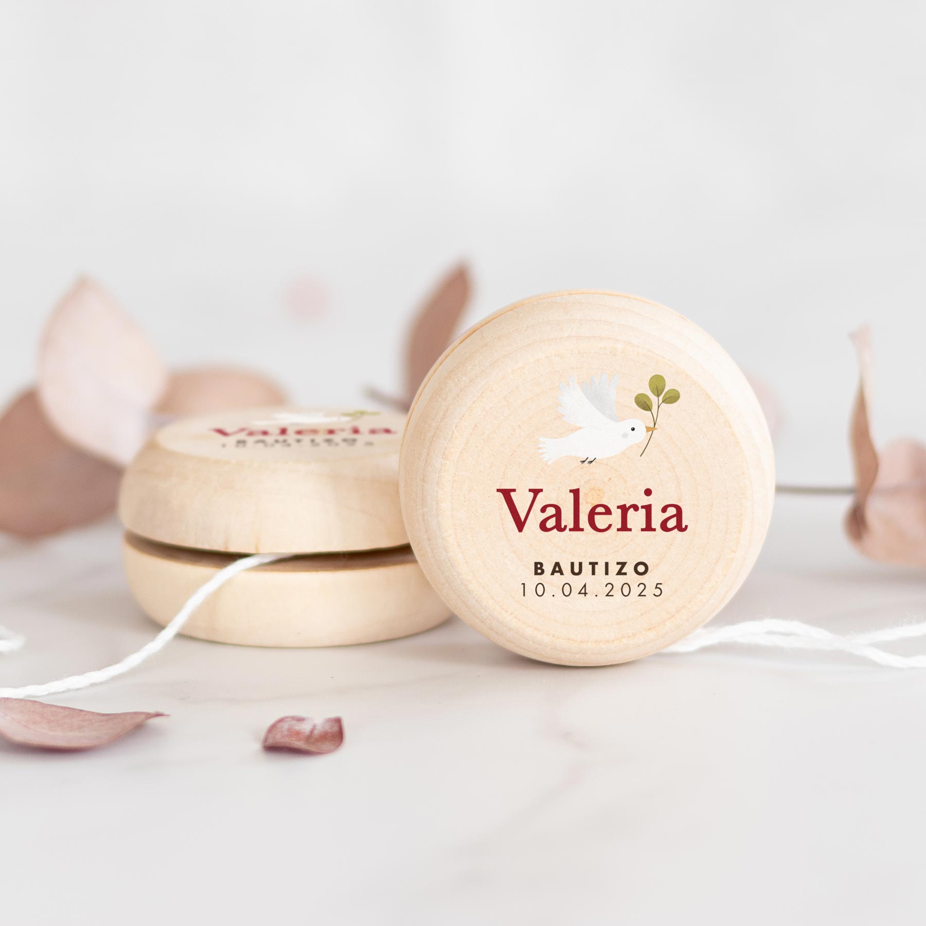 yoyo_madera_Paloma-rojo-serifa-kuko_studio-1200px